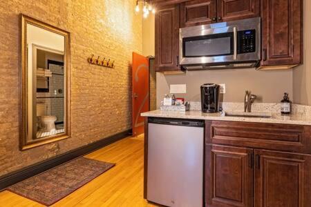 Hip Urban Loft-Small Town Charm-124 Lofts #2 West Dundee Esterno foto