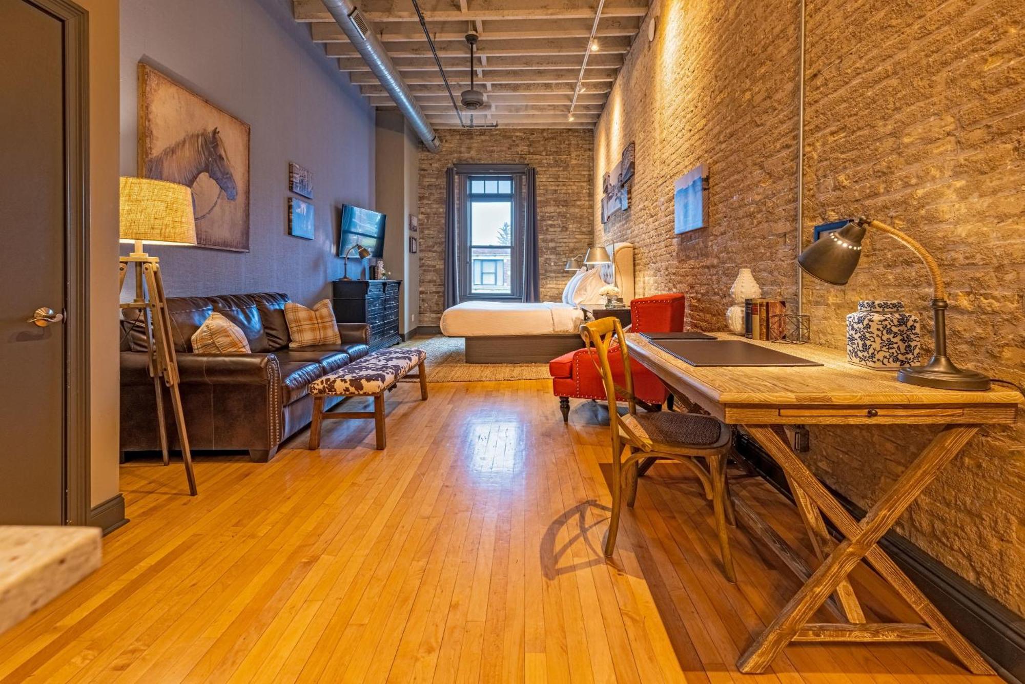 Hip Urban Loft-Small Town Charm-124 Lofts #2 West Dundee Esterno foto